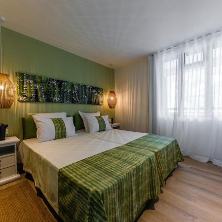 Les Cerisiers Beach Residence, Cosy And Modern 3 Bedroom Apartment Located 50 Metres From The Beach And From All Amenities And Restaurants On The Coastal Road Flic en Flac Экстерьер фото